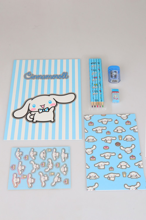 "DEKOMUS CEP DEFTERİ HEDİYELİ" LİSANSLI CINNAMOROLL 8 PARÇALI BOYAMA SETİ 5 ADET BOYA KALEMİ,2 ADET BOYAMA KİTABI VE ST