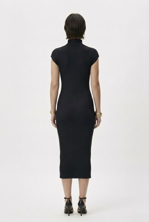 Modern Fit Sıfır Kol Yarım Balıkçı Yaka Triko Elbise
