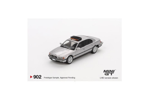 902 BL MW 750IL "Tomorrow Never Dies" 1/64 Model Araba