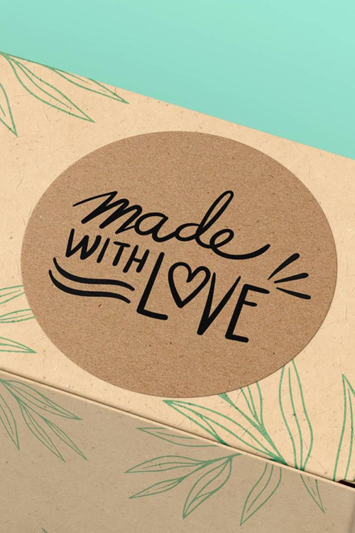 90 Adet - 3x3cm - Kraft Zemin Siyah Kalpli El Yazısı Made With Love Sticker 3x3cm - ST2295