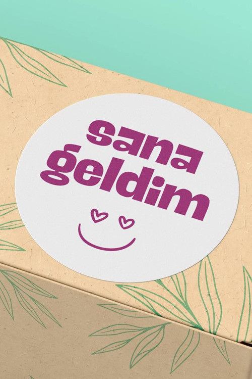 90 Adet - 3X3Cm - Beyaz Zemin Mor Sana Geldim Gülümseme Kalpli Kargo Sticker 3X3Cm - St2262