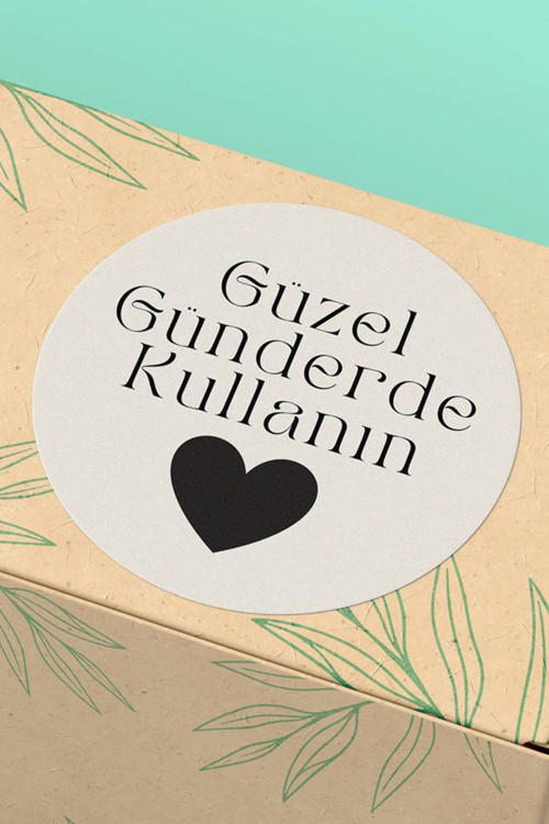 90 Adet - 3x3cm - Beyaz Zemin Siyah Kalpli Güzel Günlerde Kullanın Sticker 3x3cm - ST2307