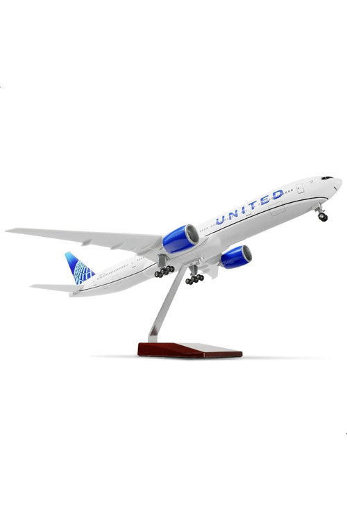 1/157 Ölçekli Boeing 777 “United Airlines” 47 cm Model Uçak