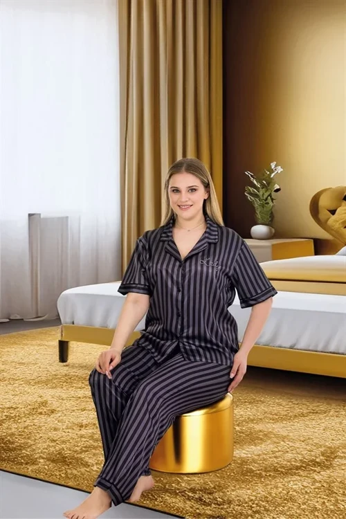 Büyük Beden Şık Tasarım Siyah Çizgili Düğmeli Kısa Kol Lüx Saten Pijama Takımı