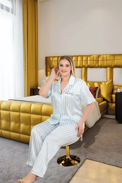 Büyük Beden Şık Tasarım Mavi Çizgili Düğmeli Kısa Kol Lüx Saten Pijama Takımı