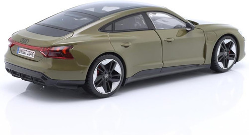 2022 Audi RS e-tron GT 1/25 Model Araba