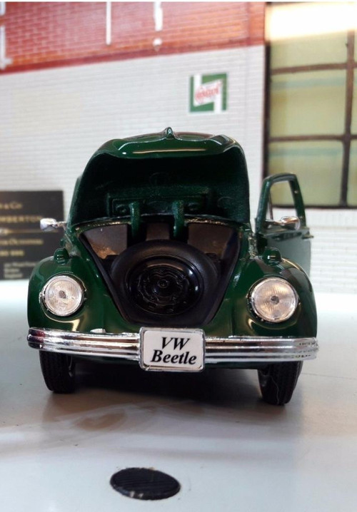 Volkswagen Beetle 1/24 Yeşil Model Araba