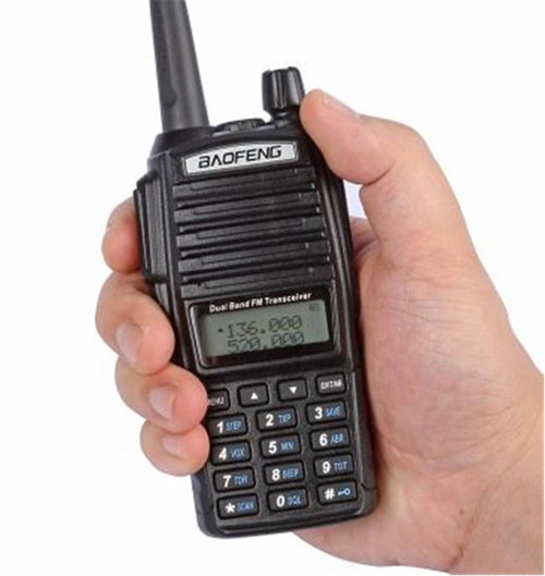 UV-82L 5W LCD Ekran,LED El Feneri Arama Kurtarma-Güvenlik-Haberleşme El Telsizi (FM RADYO)