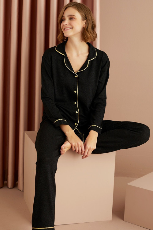 Biyeli Örme Simli Kumaş Düğmeli Pijama Takımı