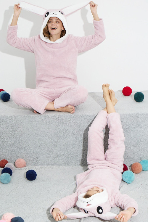 Alt-Üst Wellsoft Kapişonlu Nakışlı Pijama Takım