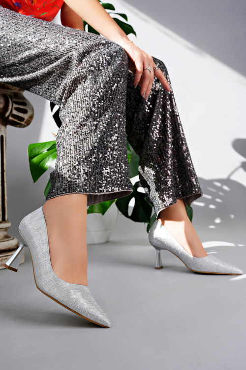 Starlight Model Kadın Gümüş Parlak Abiye Sivri Burun Stiletto Topuklu Ayakkabı