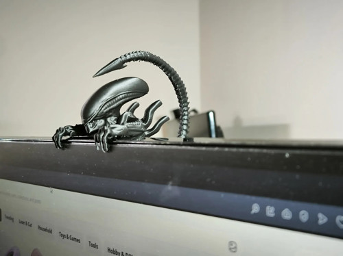 Alien Monitör Figürü – Monitör Üstü Dekoratif Aksesuar