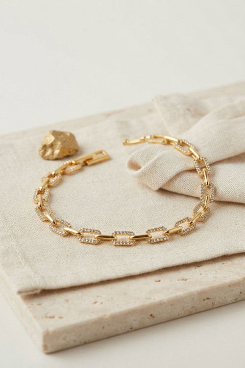 Gold Renk Pirinç Sıralı Kare Model Zirkon Taşlı Bileklik Tj-Bb8848