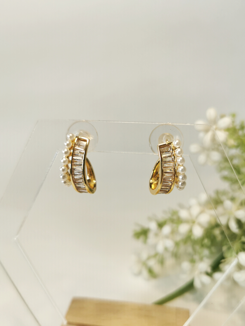 İnci Detaylı Zirkon Taşlı Küpe Gold