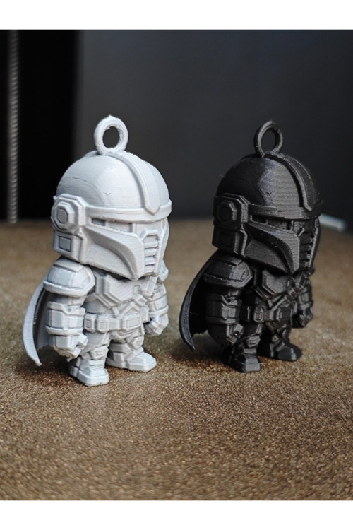 Mandalorian Özel Tasarım Figür Anahtarlık - Star Wars Temalı 2 Adet 1 Siyah 1 Beyaz Zincir Dahil