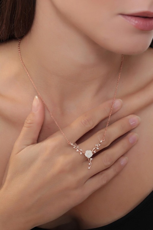 Kadın Manolya Çiçekli Sarmaşık Kolye -14K Rose Renk - (Sürpriz Hediyeli)