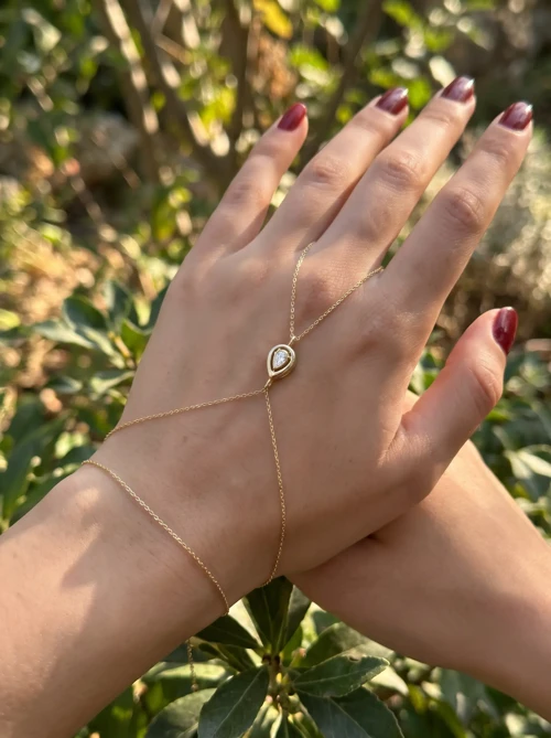 14 Ayar Damla Model Taşlı Şahmeran