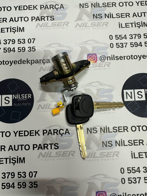 Toyota Corolla Bagaj Kilit Üst Anahtar 2002-2005 69055-02100