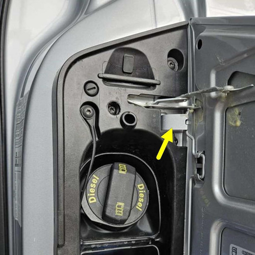 Yakıt Depo Kapağı Yay Sacı Klipsi 7H0809932 Vw Transporter T6 Ile Uyumlu 2016-19