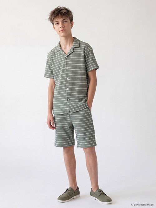 LCW Kids Yeşil Beli Lastikli Erkek Çocuk Şort