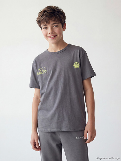 LCW Kids Gri Bisiklet Yaka Baskılı Erkek Çocuk Tişört
