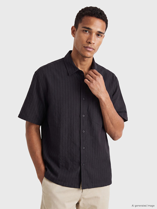 LCW Vision Siyah Regular Fit Çizgili Erkek Gömlek