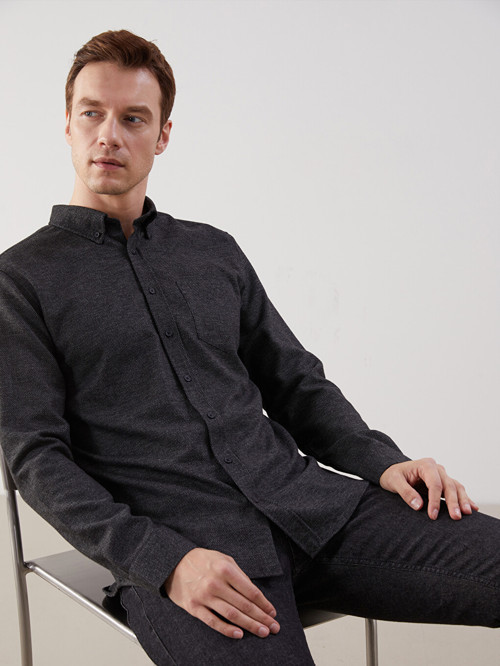 LCWAIKIKI Classic Siyah Regular Fit Armürlü Cepli Erkek Gömlek