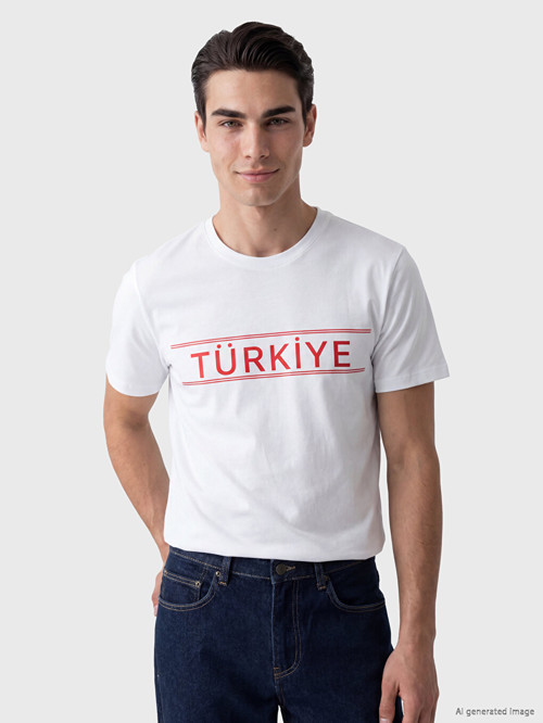 LCWAIKIKI Classic Beyaz Bisiklet Yaka Türkiye Baskılı Erkek Tişört