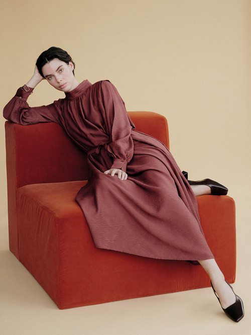 LCW Modest Kahverengi Dik Yaka Kuşaklı Oversize Büzgülü Elbise
