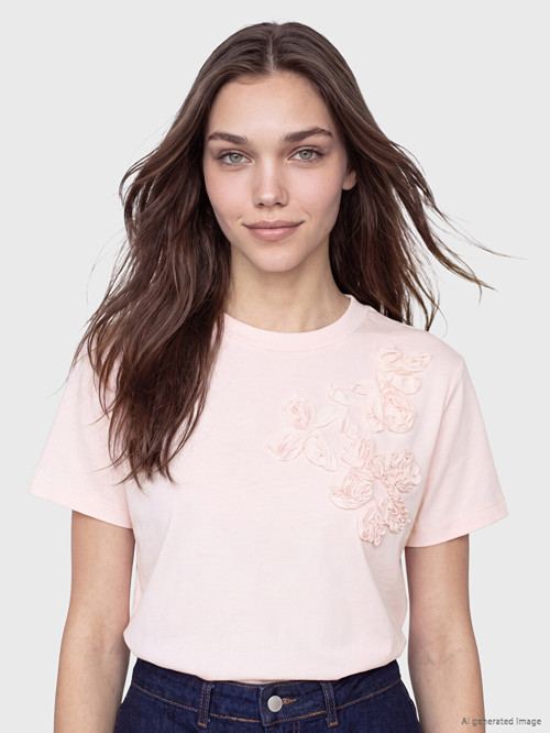 LCW Modest Pembe Nakışlı Soft Touch Kadın Tişört