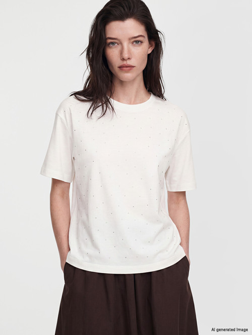 LCW Comfort Beyaz Taşlı Soft Touch Kadın Tişört
