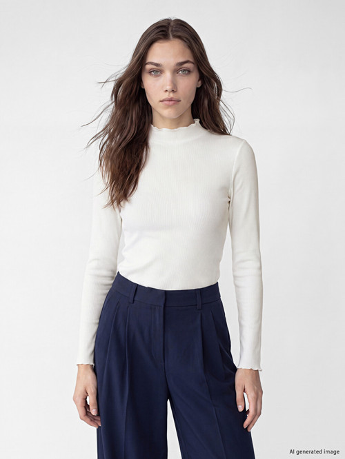LCW Modest Beyaz Dik Yaka Kadın Fitilli Body