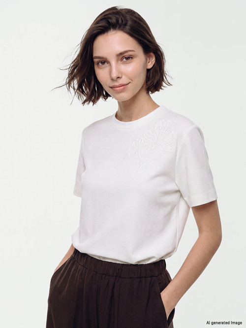 LCW Modest Beyaz Soft Touch Nakışlı Bluz