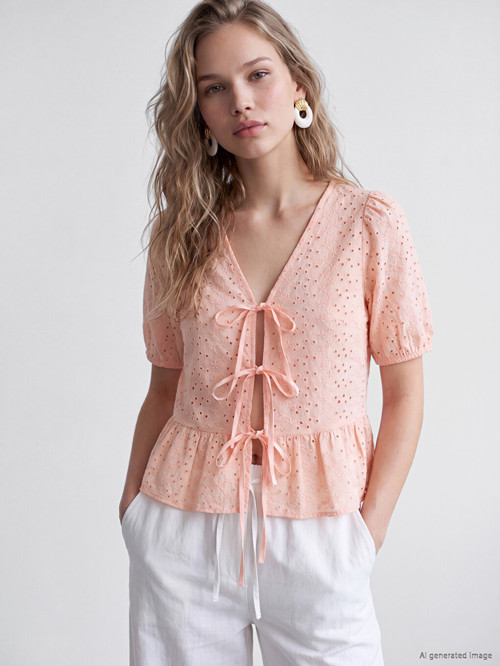 LCW Vision Pembe Brode Bağlamalı Peplum Bluz
