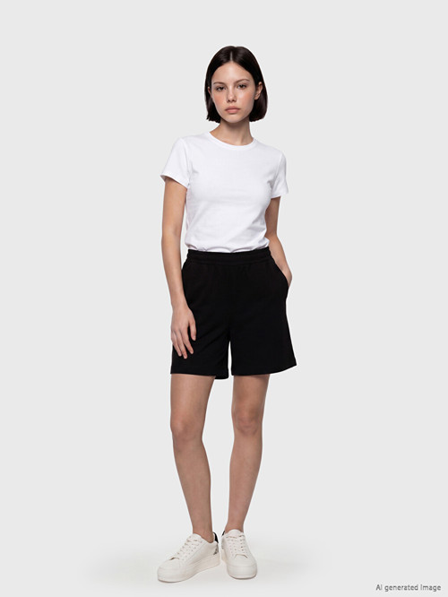 LCWAIKIKI Petite Siyah Beli Lastikli Soft Touch Kadın Şort