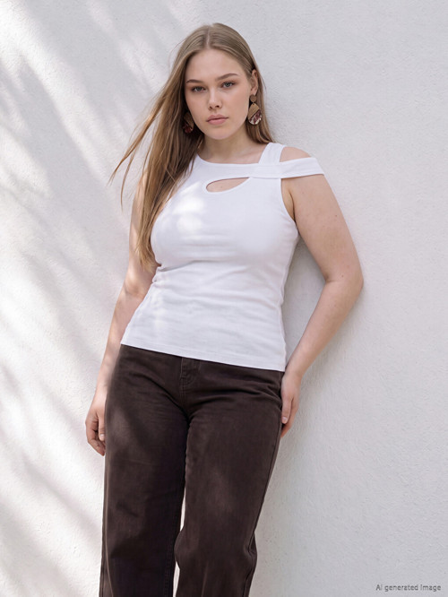 LCWAIKIKI Curve Beyaz Büyük Beden Asimetrik Yaka %100 Pamuklu Bluz