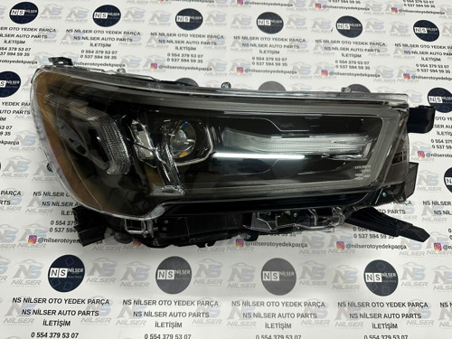 Toyota Hilux Koyu Gri Krom Mercek Tip Sağ Far Lambası 2021-2024