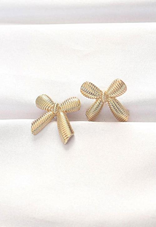 Pirinç Gold Renk Fiyonk Küpe - TJ-BKP8881