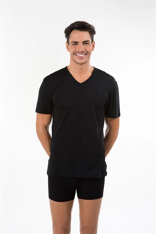 Kom Antonio V Yaka T-Shirt