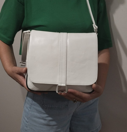 HAKİKİ DERİ KADIN ÇANTA (24CM X 23CM)