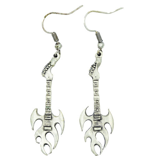 Ateş Şeklinde Gitar Tasarımlı Gümüş Renkli Küpe