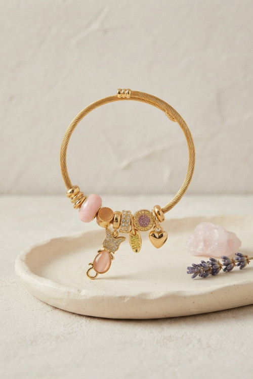 Pembe Kedi Model Gold Renk Charmlı Bileklik - EBJ260725W44429