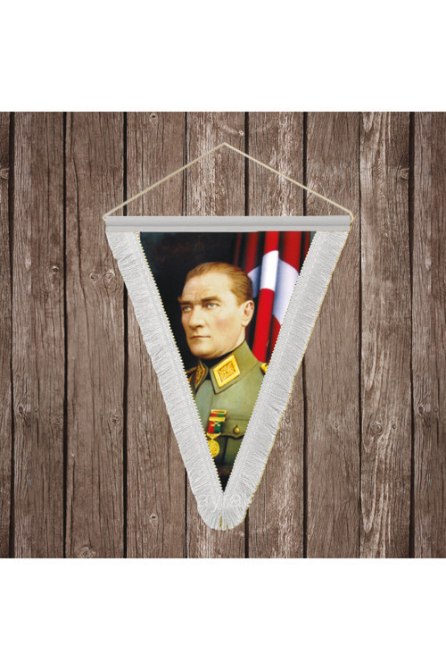 Üniformalı Gazi Mustafa Kemal Atatürk- Ay Yıldız Bayrak Beyaz Saçaklı Üçgen Flama Bayrak Hatıra Flama ATA17