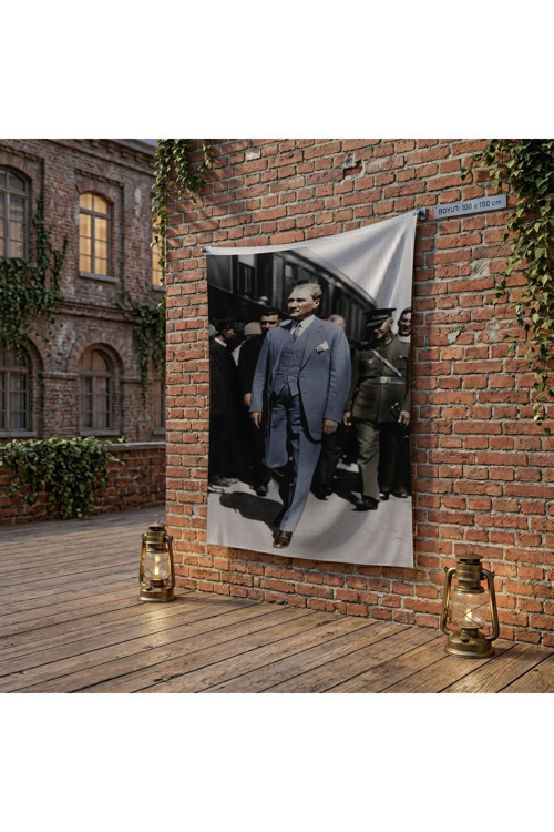 Yürüyen Atatürk Portresi poster Bayrak Raşel Kumaş 100x150 cm ATA77