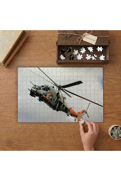 Askeri Helikopter Tasarımı 240 parça Ahşap Puzzle Ahşap Kutuda MP01496