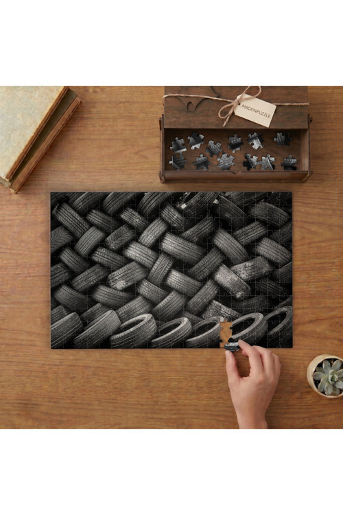 Araba Lastiği Yığını Tasarımı 240 parça Ahşap Puzzle Ahşap Kutuda MP03956