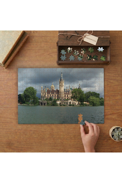 Almanya Mecklenburg Kalesi Tasarımı 240 Parça Ahşap Puzzle Ahşap Kutuda MPY60114