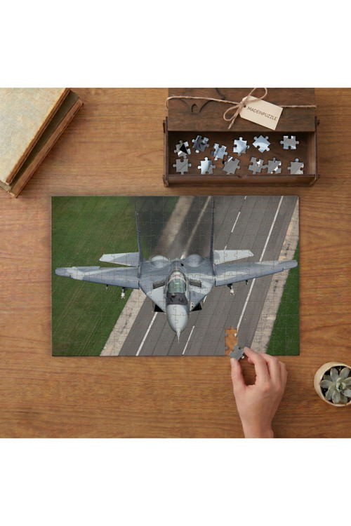 Avcı Uçağı - MiG-35 Tasarımı 240 Parça Ahşap Puzzle Ahşap Kutuda MPY20127