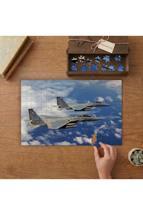 Bulutlar Arasındaki Avcı Savaş Uçakları Tasarımı 240 Parça Ahşap Puzzle Ahşap Kutuda MPY10057
