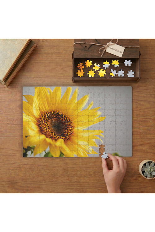 Büyük Ayçiçeği Tasarımı 240 parça Ahşap Puzzle Ahşap Kutuda MP00980